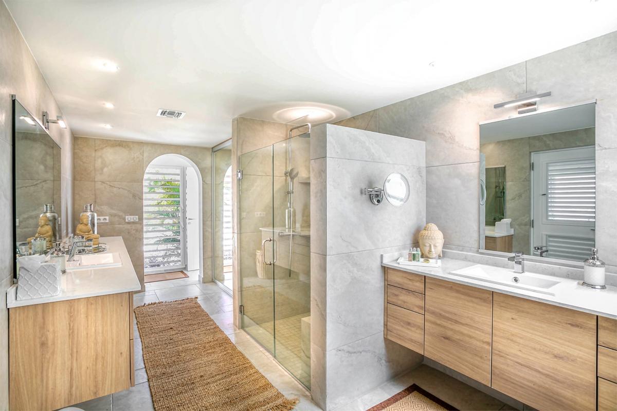Luxury Villa Rental St Martin - Bathroom 1